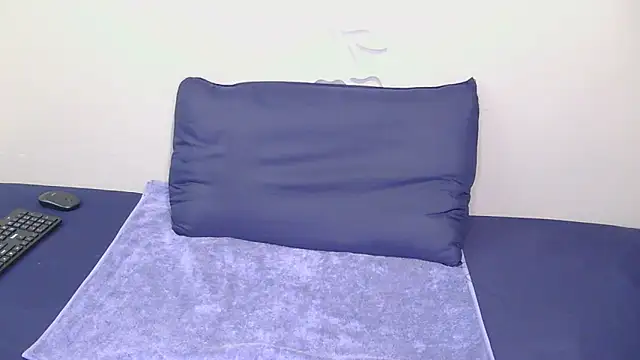 Serafynn's cam snapshot