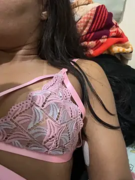 Indiazinhax live sex cam