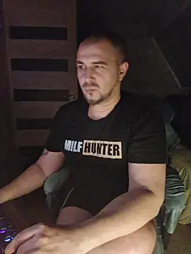 Foxyshaved live sex cam