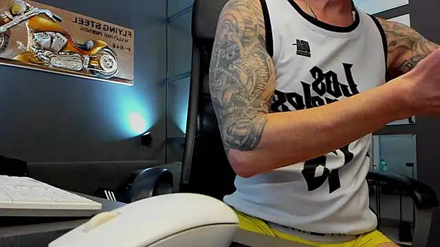 AronGrant live sex cam