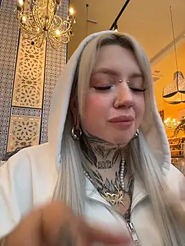 Chiibi's cam snapshot