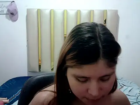 sofia_milk_18's cam snapshot