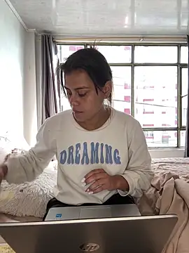 RachelWeisz_'s cam snapshot