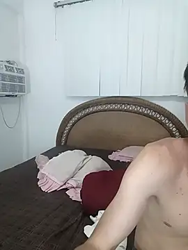 Milfvalesk live sex cam