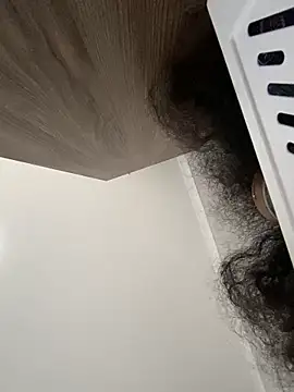 MissLola27's cam snapshot