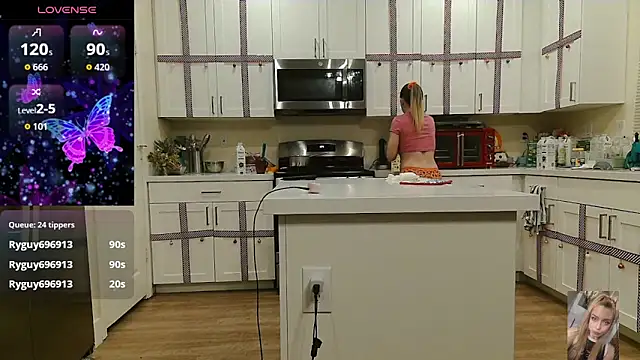 Blondiewithanass's cam snapshot