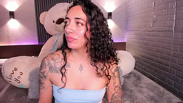 Magic_ivone's cam snapshot