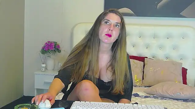 AzeliaHart's cam snapshot