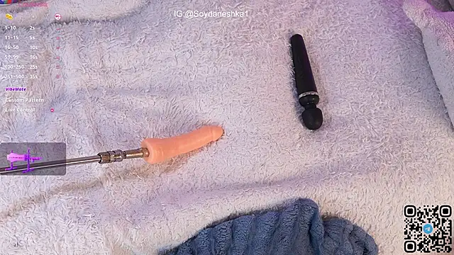 Daneshka1 live sex cam