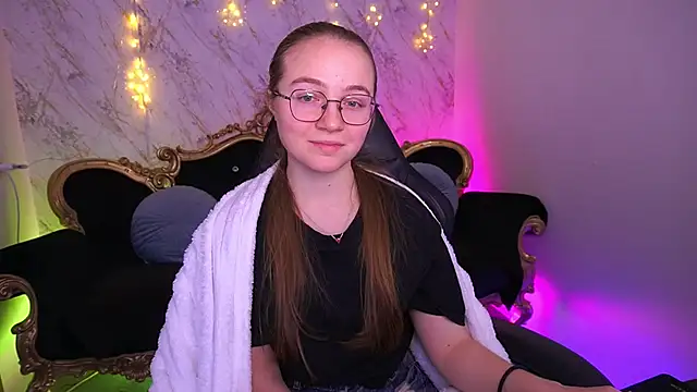 ArrinaWairr live sex cam