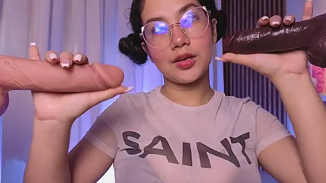 LunaRosse_'s cam snapshot