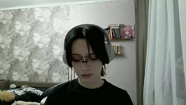 LxayBloom's cam snapshot