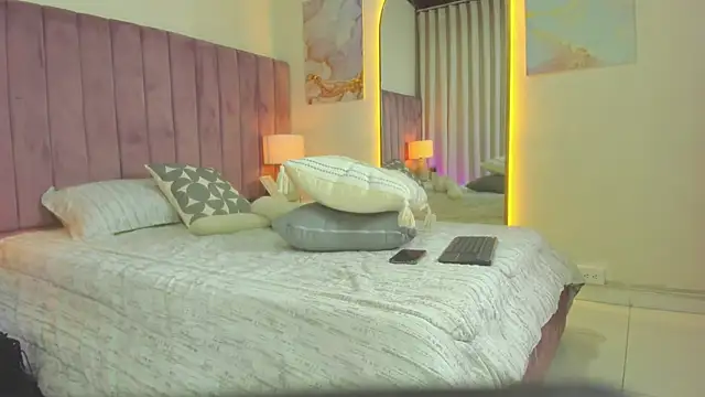 Valentino_moretti live sex cam