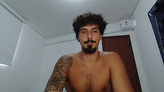 milkoffe live sex cam