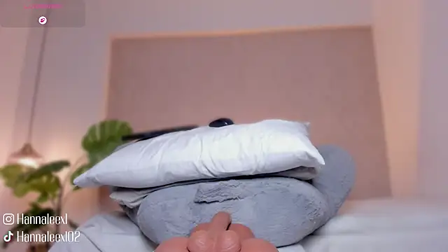 hanna_lee02 live sex cam