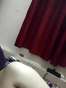 Maahi-Queen live sex cam