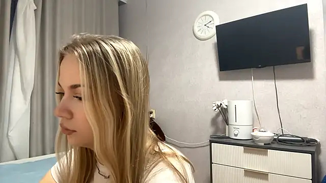 MilaSliger's cam snapshot