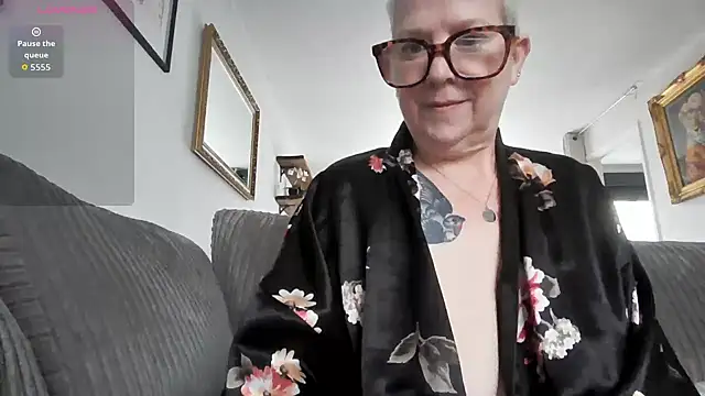 missyb_x live sex cam