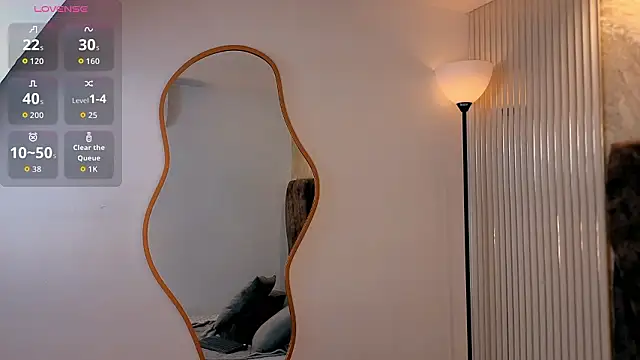 zoe_hugeboobs live sex cam