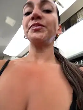 Ninabigtitied live sex cam