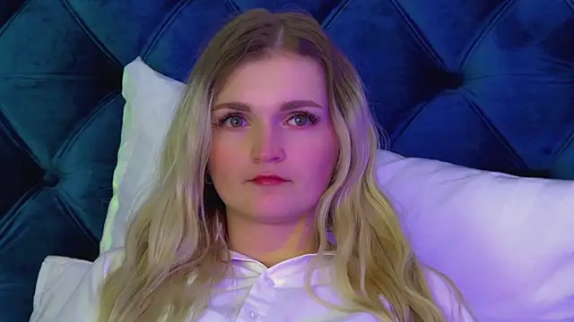 AnnyRaii live sex cam