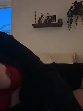 SwedishAstrid live sex cam