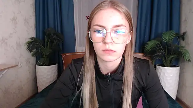 HitGyrl's cam snapshot