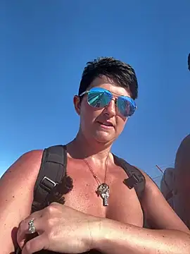 Reggie_roxie live sex cam