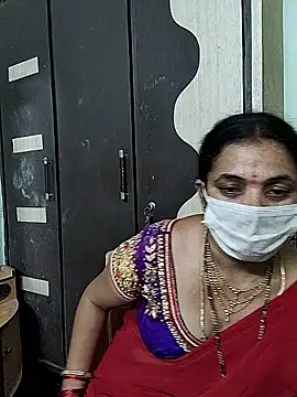 bhavyasri_55's cam snapshot