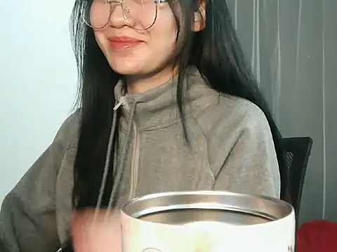 Nunaa18 live sex cam