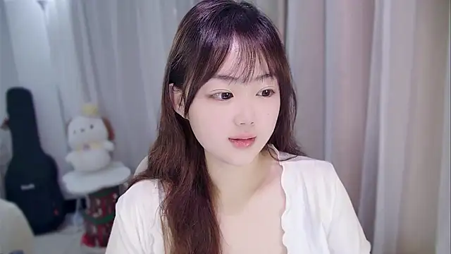 YUANYUAN-A live sex cam