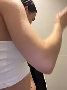 Holly_Play live sex cam