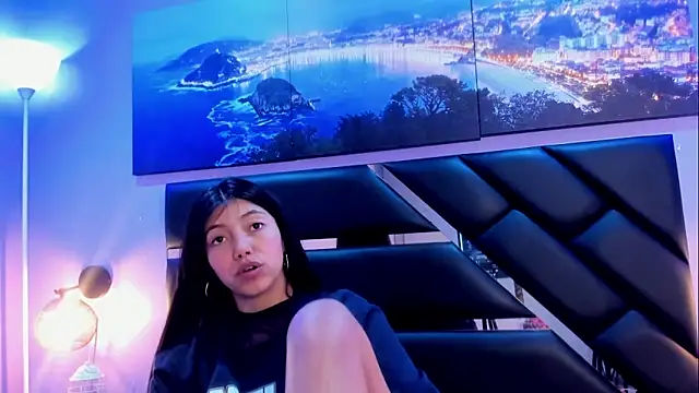 KimberlyVillaLobos live sex cam