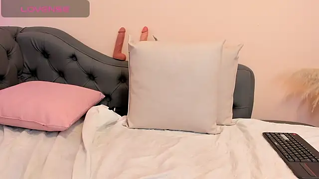 Alison_bellee's cam snapshot