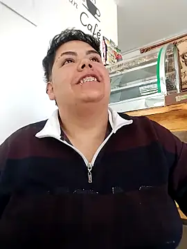 Hailey_Curvy live sex cam