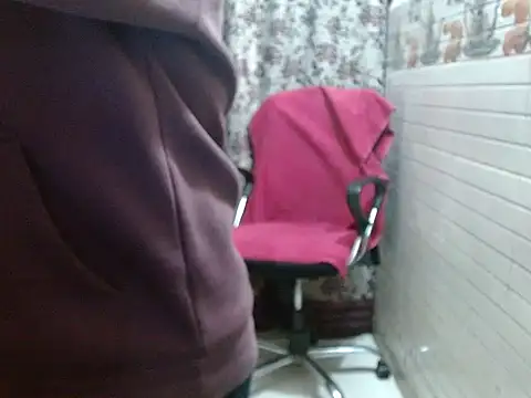 LovingPihu live sex cam