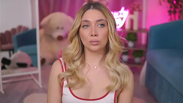 NadyaBlue's cam snapshot