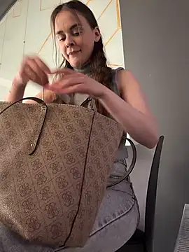 KristiRich's cam snapshot