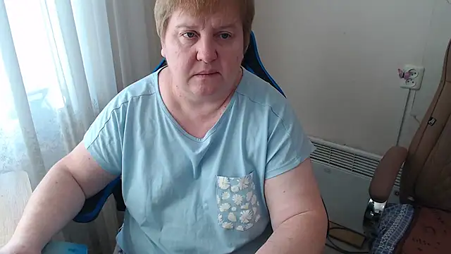 Bertie_Adeline's cam snapshot