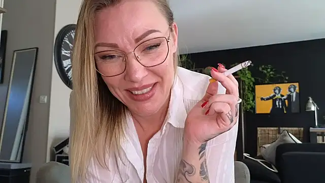 Sacha-xx live sex cam