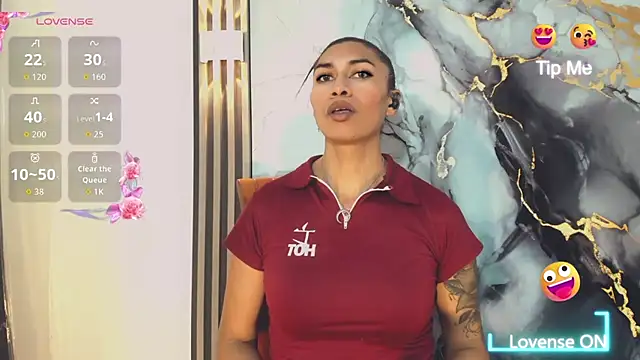 khiara_moretti live sex cam