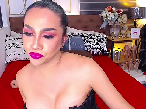 MeatyhorsecockMistress live sex cam