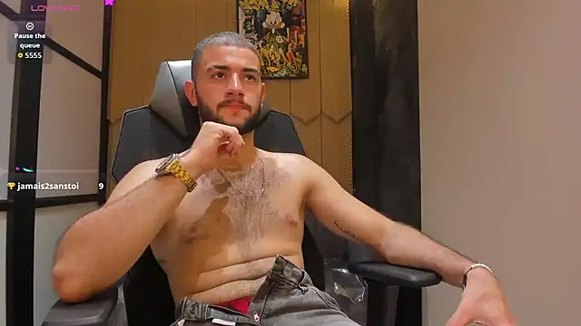 MaximusClark live sex cam