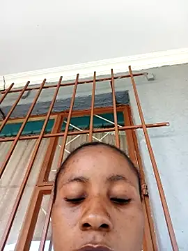 HotPetite_25's cam snapshot