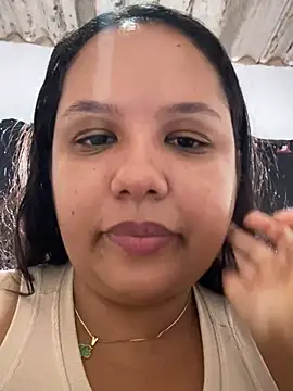 Bigostosa live sex cam