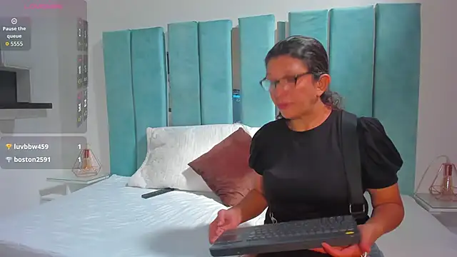 Keyla_Milf's cam snapshot