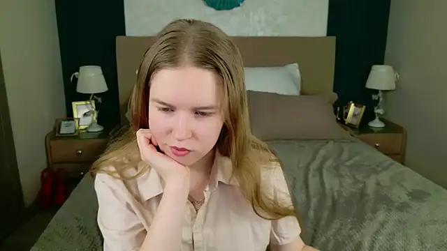 Alida_Brice's cam snapshot