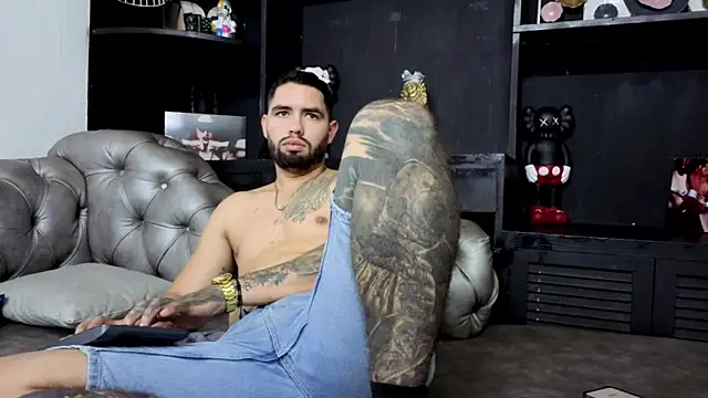 matteosantos live sex cam