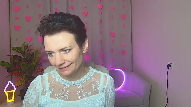 AvaSaturnian's cam snapshot