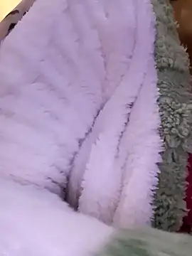 Rouzalinda_1's cam snapshot